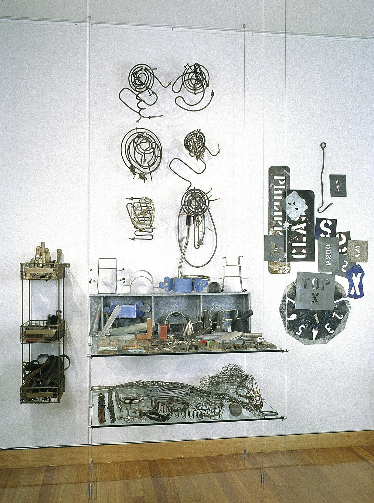 (metal objects display)