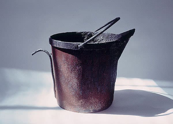 Used-up Tool (pail 1)